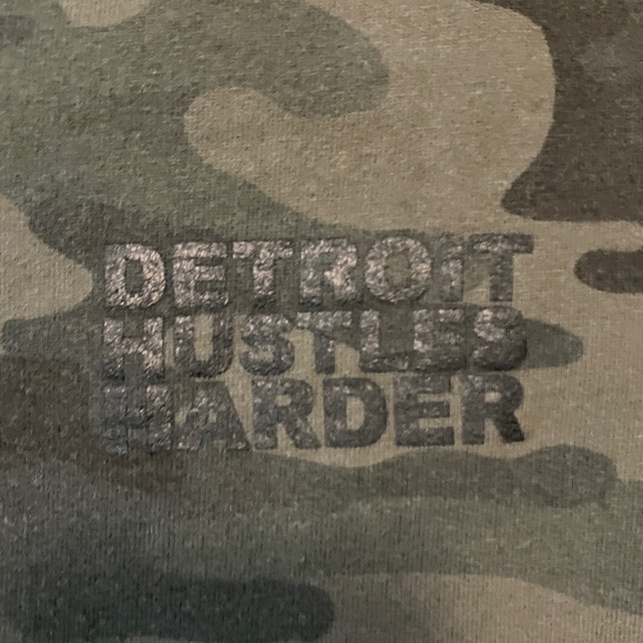Detroit Hustles Harder Sweatshirt - Picture 1 of 5
